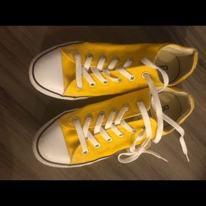 Yellow converse